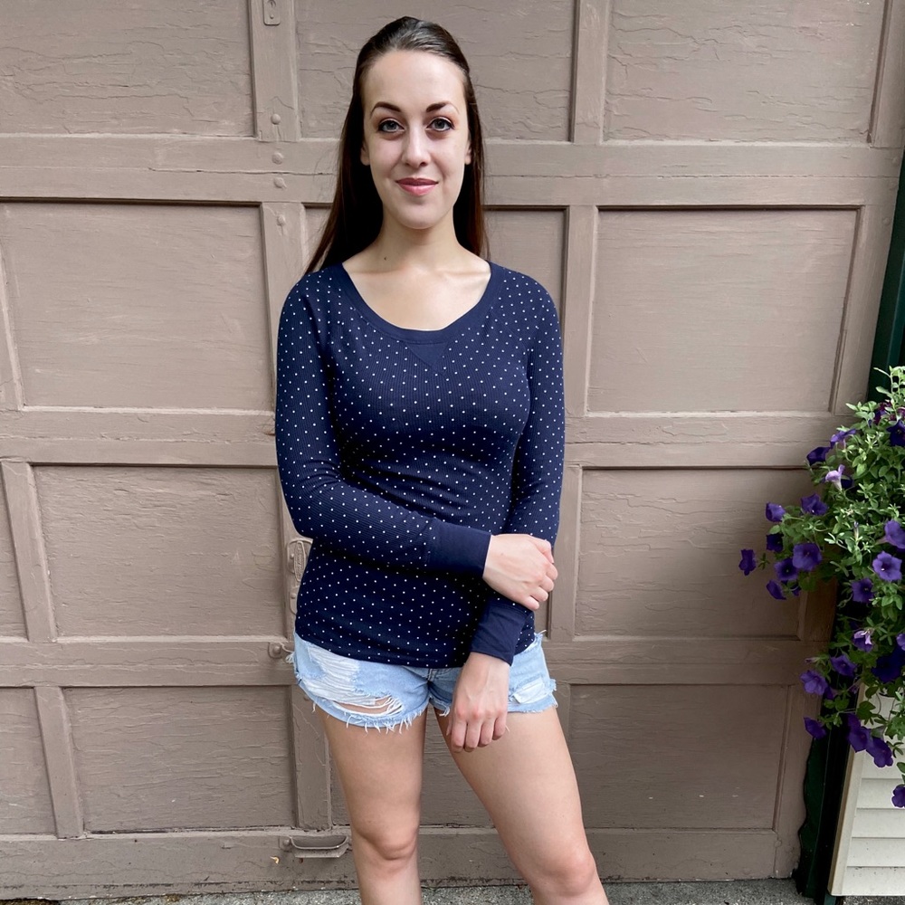 Old Navy fitted blue sweater w/ white polka dots